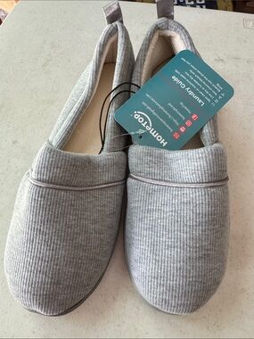 HomeTop Women's Comfy Loafer Slippers Memory Foam Non-slip House Shoes NWT